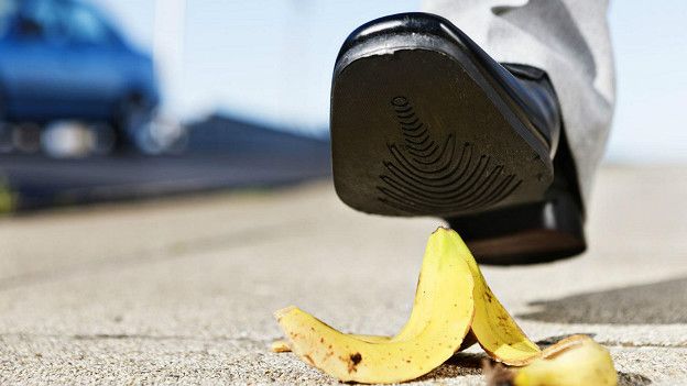 Падение, безусловно, может нас смутить, но чаще всего чувство смущения бывает вызвано тем, что другие могут узнать о чем-то глубоко личном