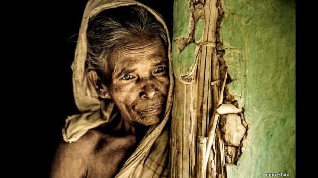 Una mujer en su casa en Jaintapur, Sylhet, por mmz_Khan.