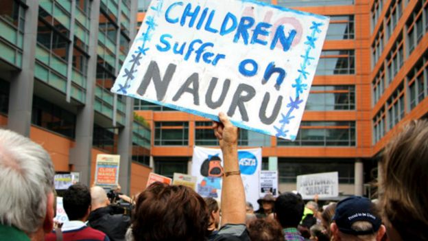 160215145425_australia_refugees_640x360_