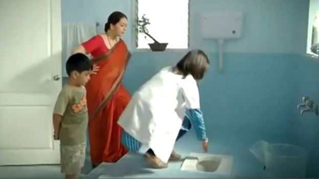 ‘নারীদের বেশিরভাগ বিজ্ঞাপনে বাথরুমেই আটকে রাখা হচ্ছে’