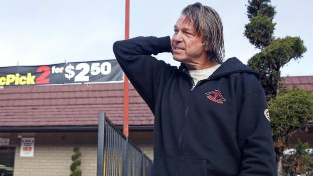 160316073421_california_homeless_man_624