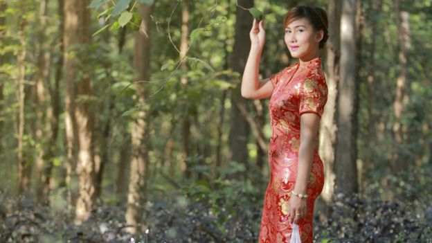 http://ichef.bbci.co.uk/news/ws/624/amz/worldservice/live/assets/images/2016/03/19/160319155200_widow_symbolic_pic_640x360_bbc_nocredit.jpg