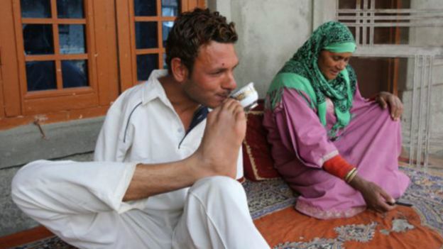 160327123607_cricket_512x288_barcroftmed