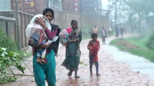 160521205135_bangladesh_cyclone_624x351_
