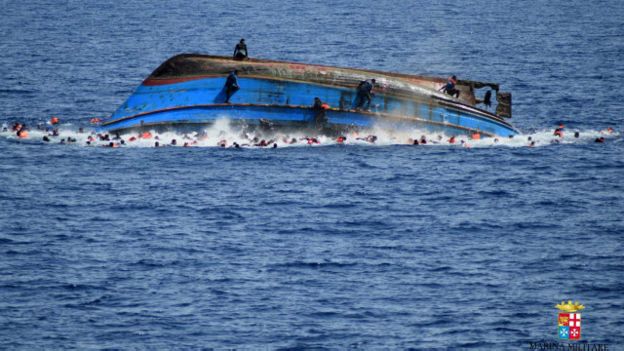 160526121840_migrant_ship_italy_640x360_