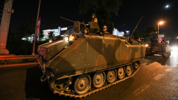 160715231236_turkey_tanks_640x360_getty.