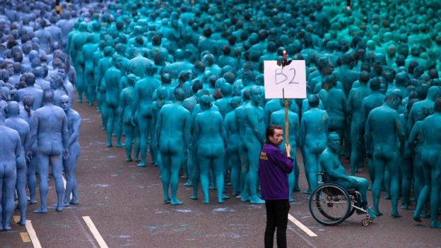 160730111501_tunick_640x360_bbc_nocredit