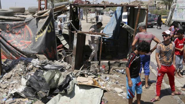 عشرات القتلى في "هجوم انتحاري" على خيمة لمجلس عزاء شمال شرقي بغداد