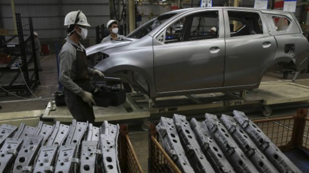 140623105726_car_manufacture_nissan_fact