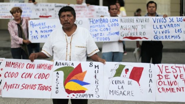 Protesta de maestros por el asesinato de estudiantes en Iguala, Guerrero. Foto: AFP/Getty