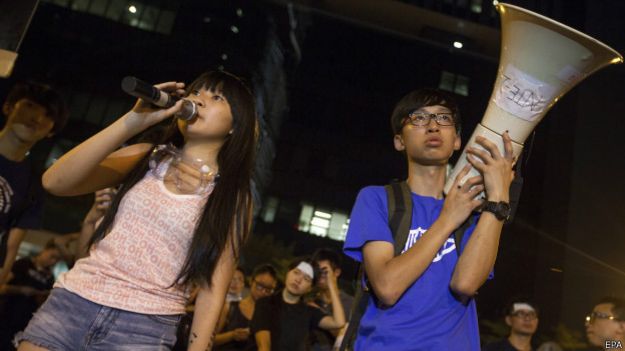 Manifestantes em Hong Kong (Foto: EPA)