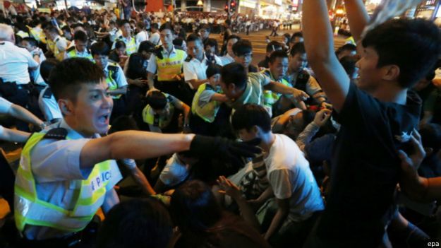 香港旺角再次發生警民衝突