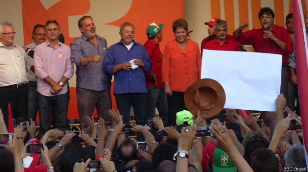 Lula no palanque com Dilma