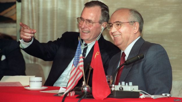 Джордж Буш и Михаил Горбачев. Мальта, 3 декабря 1989 года