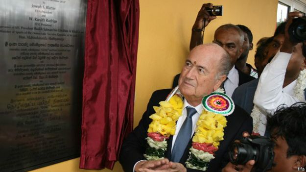 141203171648_jaffna_football_sepp_blatte