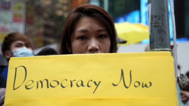 香港“雨伞”大规模的公民抗命运动, 已经给北京的领导深思。