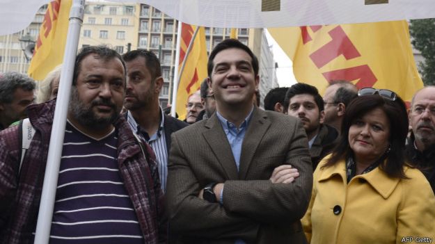 Alexis Tsipras, do Syriza, participa de protesto em novembro de 2014 | Foto: AFP