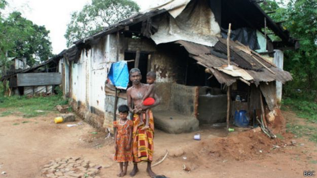 1995-ம் ஆண்டில் மீள்குடியேற்றத்துக்காக தமிழகத்திலிருந்து இலங்கைக்கு அழைத்துவரப்பட்டவர்களும் சிதம்பரபுரம் முகாமில் இன்னும் உள்ளனர்