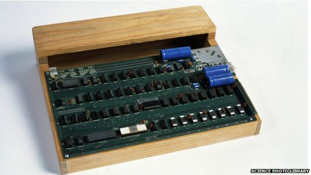 Un ejemplar de la  computadora Apple 1, fabricada en 1976, se vendió recientemente por $ 671.000