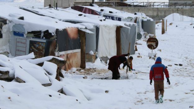 Сирийские беженцы на окраине Баальбека в Ливане