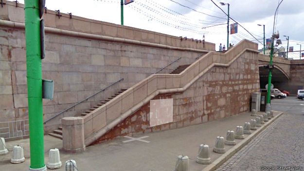 Лестница с Большого Москворецкого моста на набережную