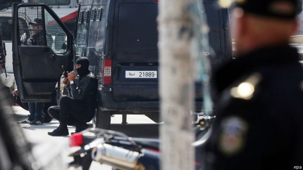 fuerzas de seguridad en Túnez