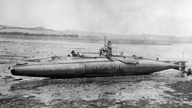 Un submarino atorado en las costas británicas en 1902