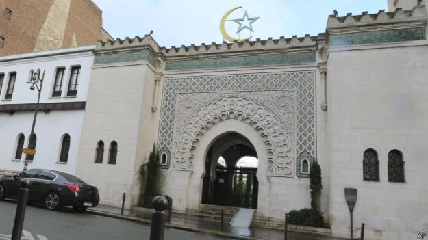 150404193607_grand_mosque_of_paris_franc