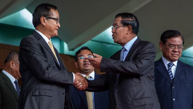 150508145514_hun_sen_sam_rainsy_640x360_getty_nocredit.jpg