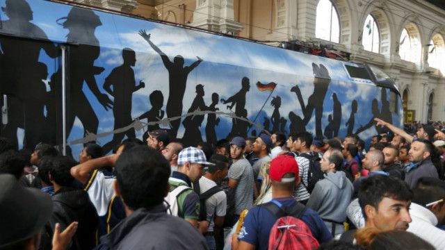 150903084942_keleti_station_budapest__640x360_reuters_nocredit.jpg