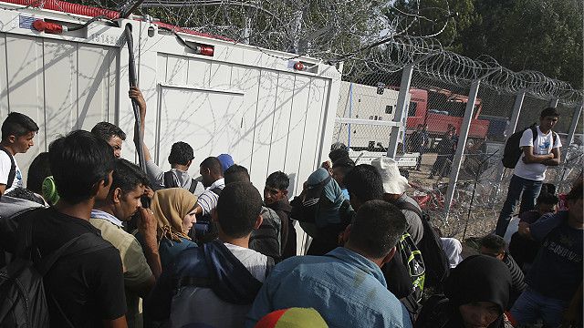 150915095103_migrants_640x360_ap_nocredit.jpg