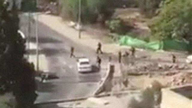  لحظة إطلاق النار على المسلح الفلسطيني في القدس