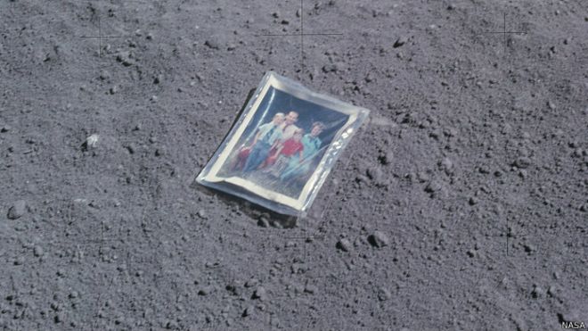 Foto dejada en la Luna