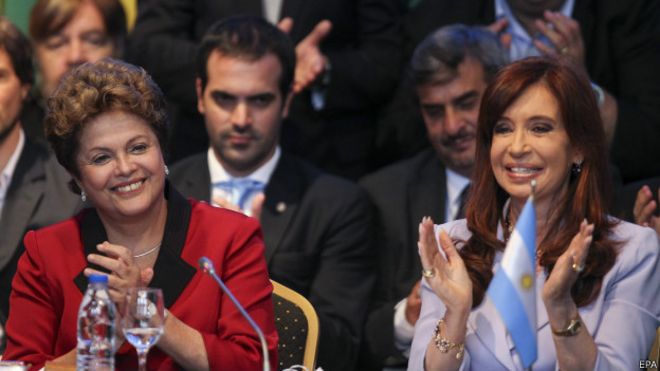Dilma Rousseff e Cristina Kirchner na reunião do Mercosul | Foto: EPA