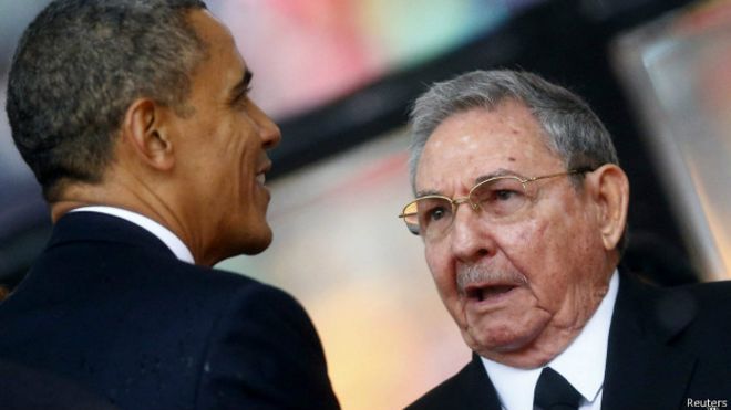 Obama e Raúl Castro, em foto de arquivo (Reuters)