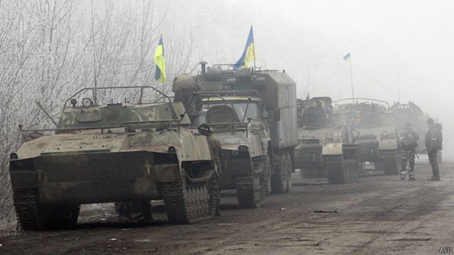 Украинские военные на трассе Артемовск-Дебальцево