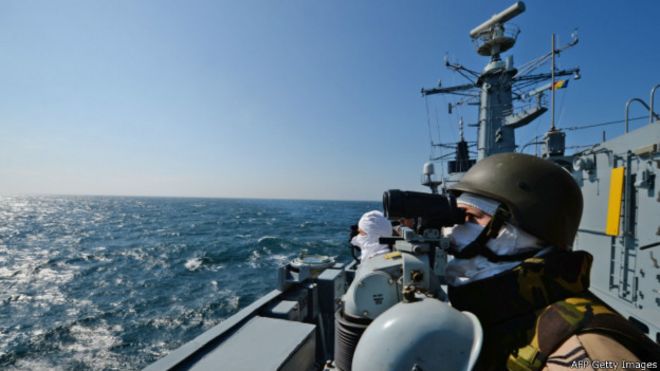 Румынский фрегат участвует в маневрах НАТО в Черном мореб 16 марта 2015 г.