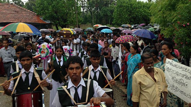 150515153549_punguditheevudeathprocessio