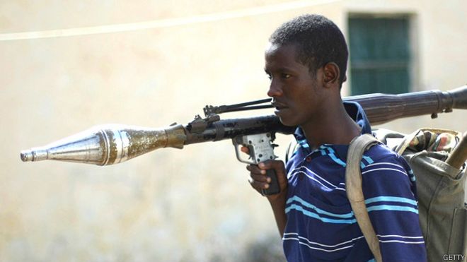 Joven combatiente de Al Shabab