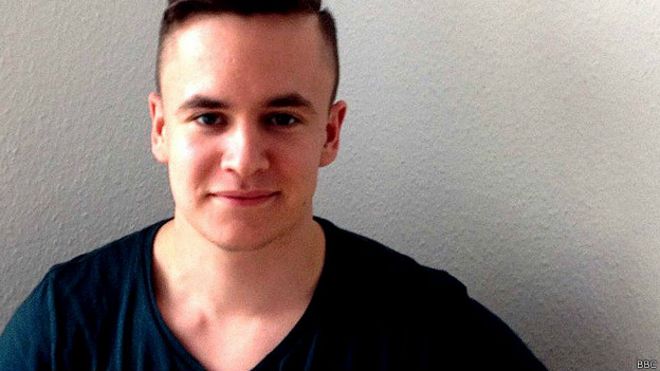 Jovem conta como vício em pornografia afetou vida sexual: 'Mulheres normais não me excitavam' 150608150926_daniel_simmons__624x351_bbc