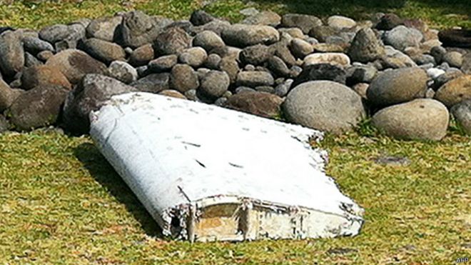http://ichef.bbci.co.uk/news/ws/660/amz/worldservice/live/assets/images/2015/07/29/150729193900_sp_debris_624x351_afp.jpg