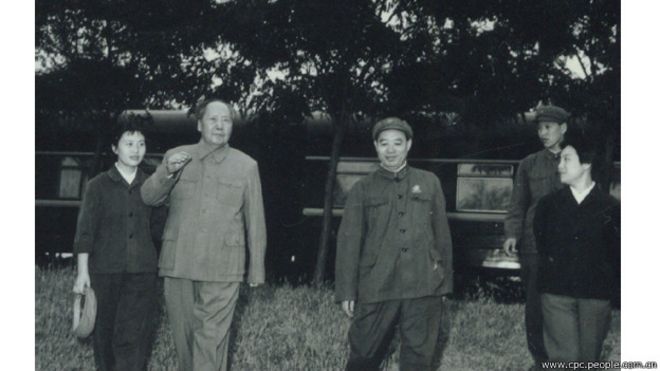汪东兴曾经在已故中共领导人毛泽东身边工作了30年 ...