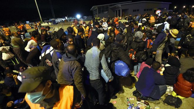 Мигранты на австрийской границе