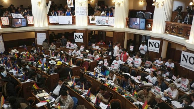 El debate en la Asamblea Legislativa de Bolivia