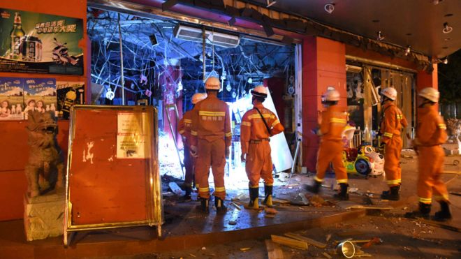 广西柳州市柳城县在9月30日及10月1日连续两天发生了18起爆炸,爆炸地点分布在商贸城、监狱、大埔镇政府、超市、车站、医院、畜牧局宿舍、菜市、疾控中心等不同的公共场所。