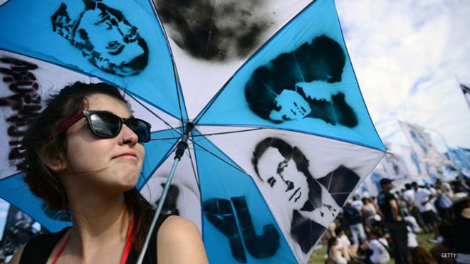 Marcha en favor del peronismo, en Argentina