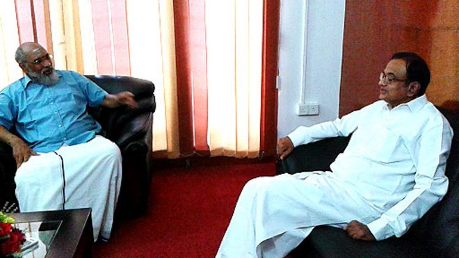 151021153012_chidambaram_vigneswaran_512