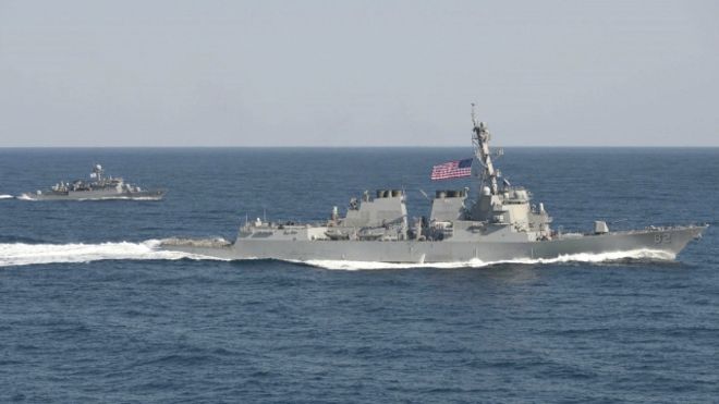 美国防部：24小时内派军舰驶进南海岛礁