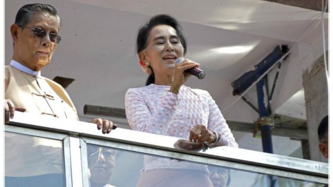 Bà Aung Sang Suu Kyi