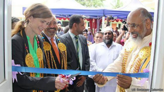 151122104406_lanka_samantha_power_512x28